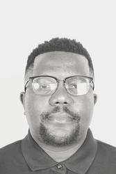 Tshepo Rapotu, estate agent