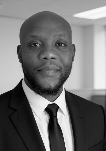 Thabo  Mthembu, estate agent