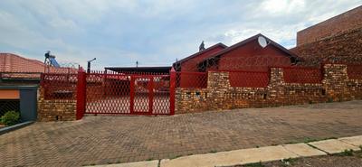 House For Sale in Atteridgeville, Atteridgeville
