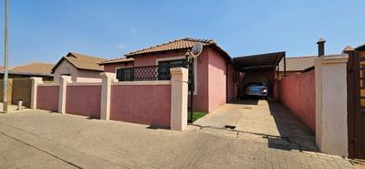 House For Sale in Atteridgeville, Atteridgeville