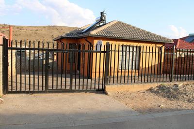 House For Sale in Atteridgeville, Atteridgeville