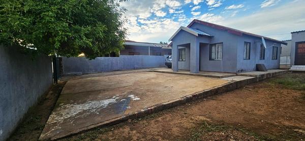 House For Sale in Lotus Gardens, Pretoria