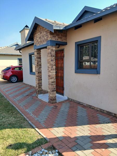 House For Sale in Andeon, Pretoria