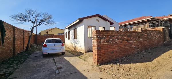 House For Sale in Atteridgeville, Atteridgeville