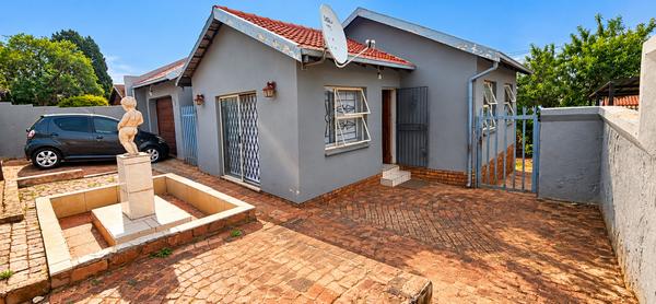 House For Sale in Atteridgeville, Atteridgeville